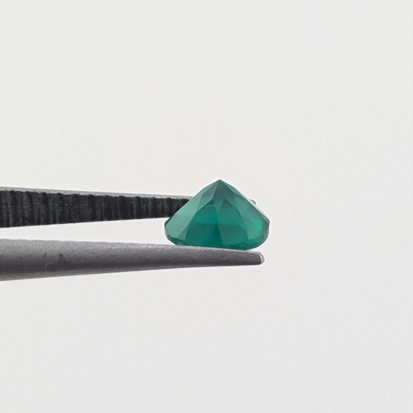 Ónix Verde Facetado Redondo 4 mm