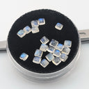 Piedra Luna Arcoiris Cabuchon Cuadrado 4 mm
