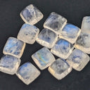 Piedra Luna Arcoiris Cabuchon Cuadrado 4 mm