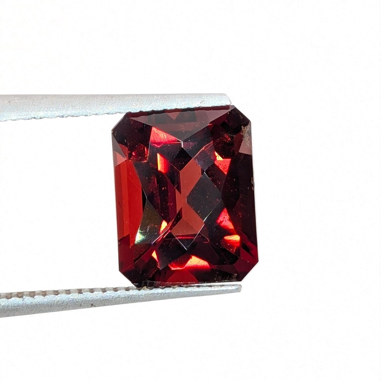 Granate Facetado Rectangular 9 x 7 mm