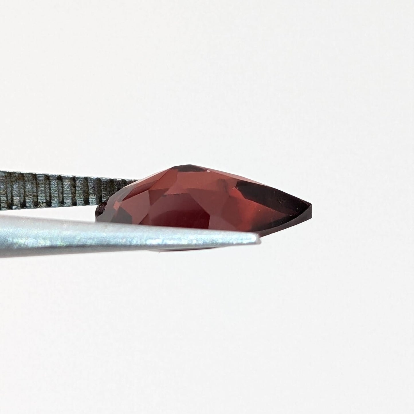 Granate Facetado Gota 10 x 7 mm