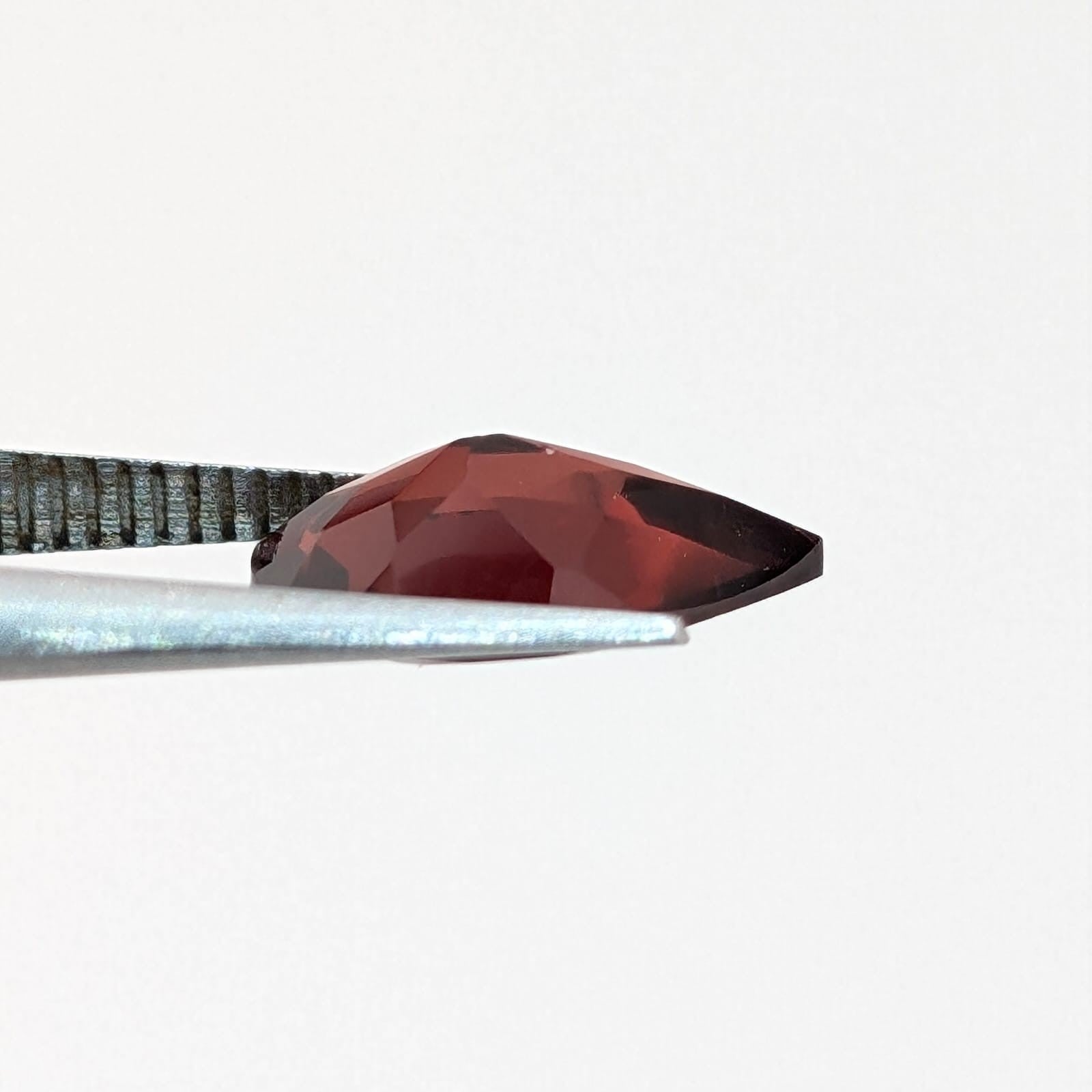 Granate Facetado Gota 10 x 7 mm