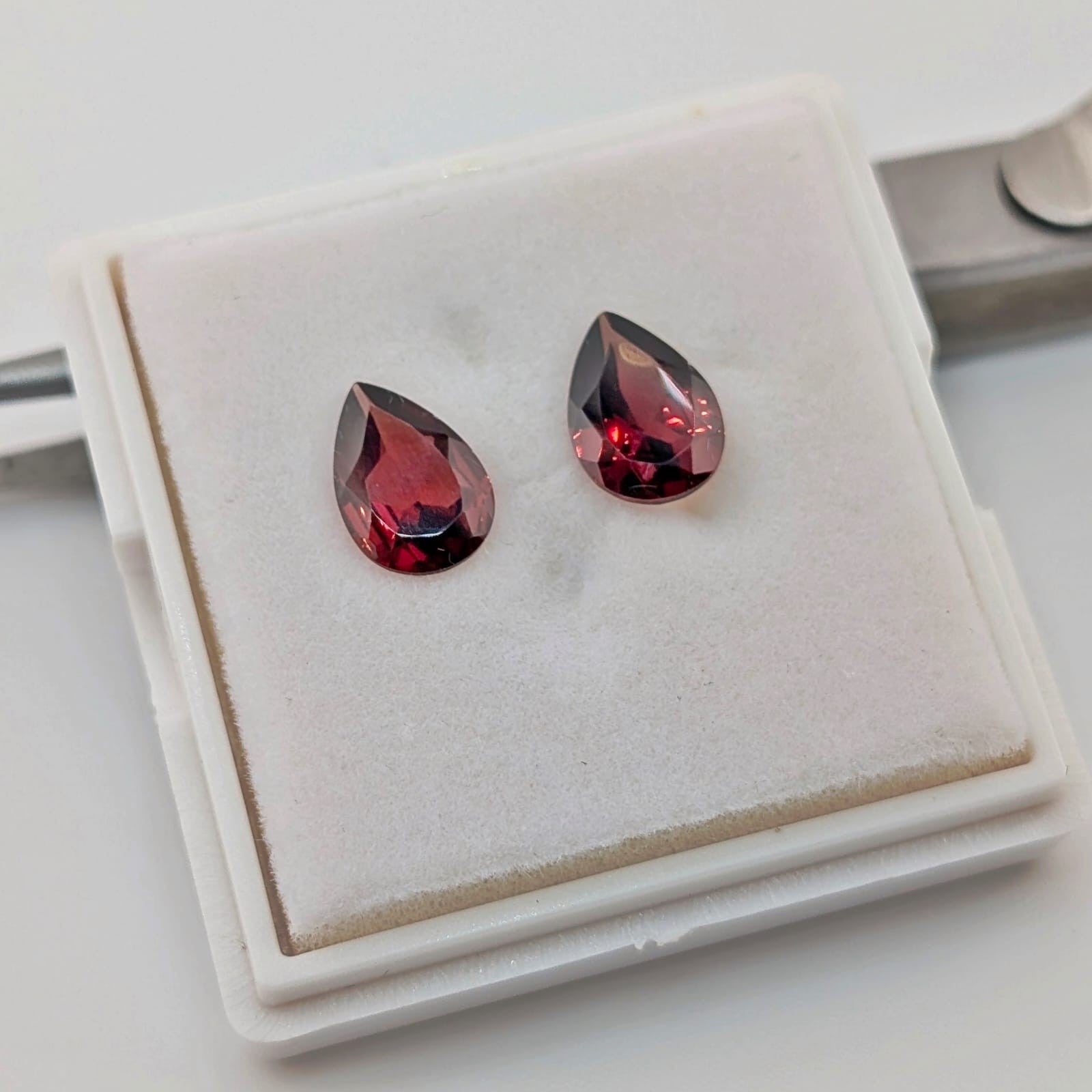 Granate Facetado Gota 10 x 7 mm