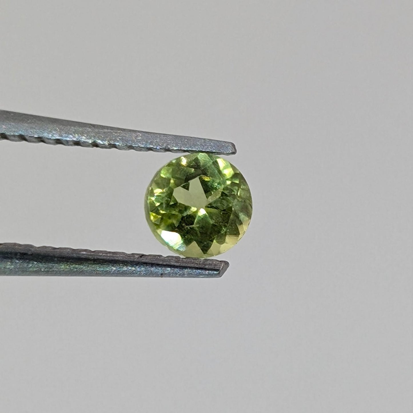 Peridoto Redondo Facetado 3.5 mm