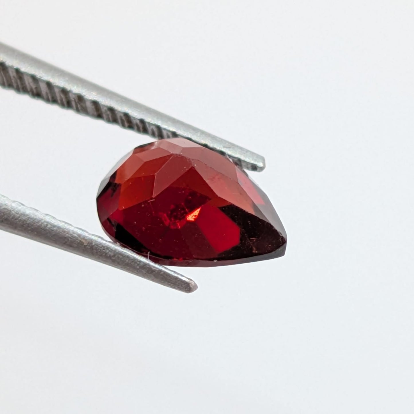 Granate Facetado Gota 5 mm x 7 mm