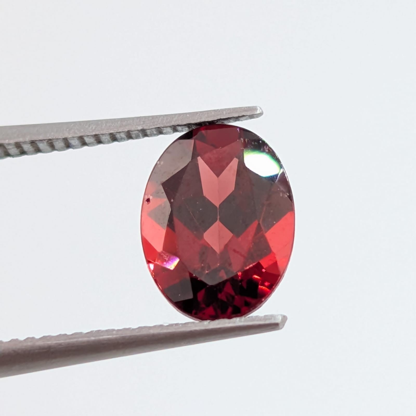 Granate Ovalado 8 x 6 mm