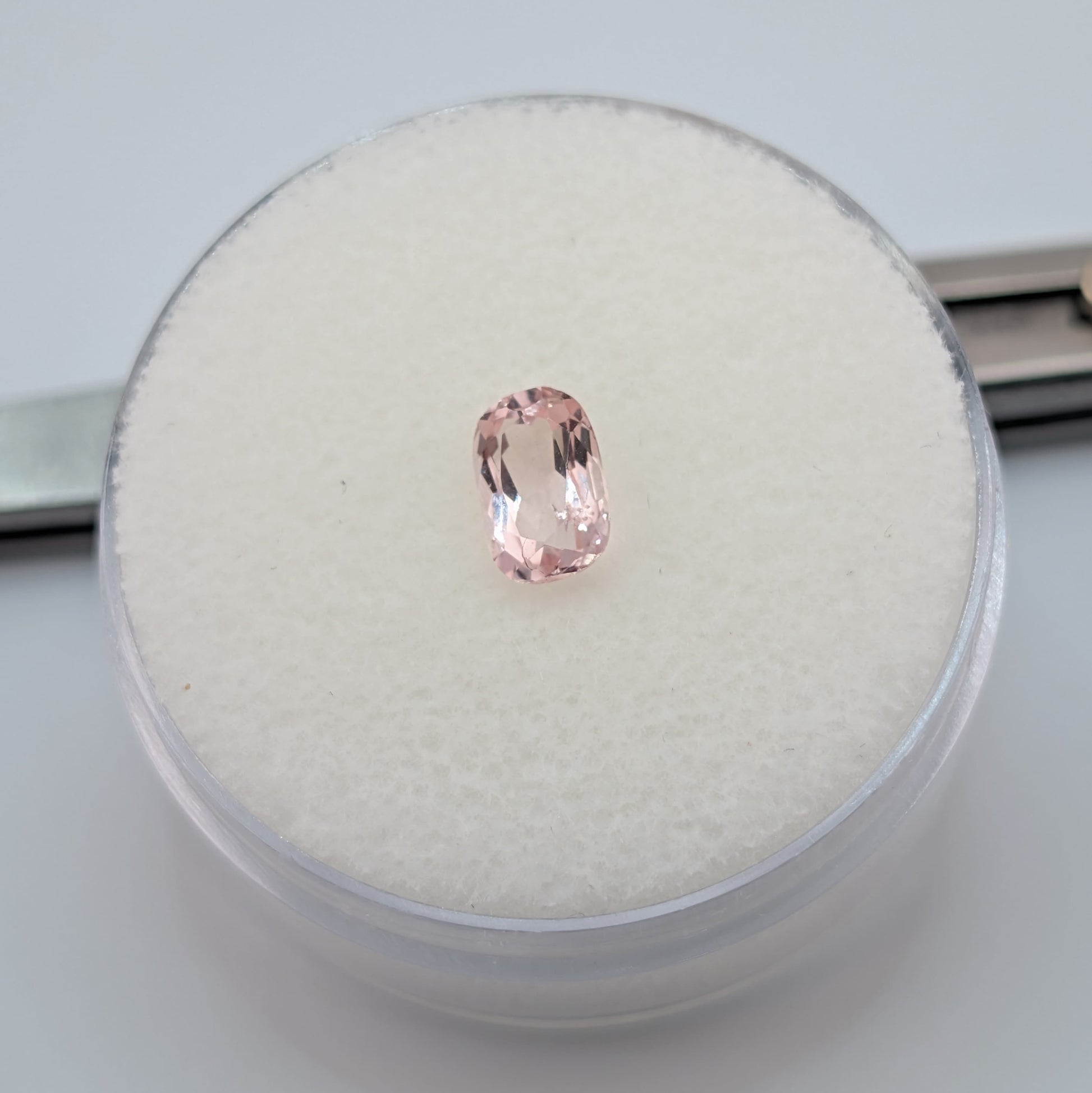 Morganita Facetado Rectángular 7.6 mm x 5 mm