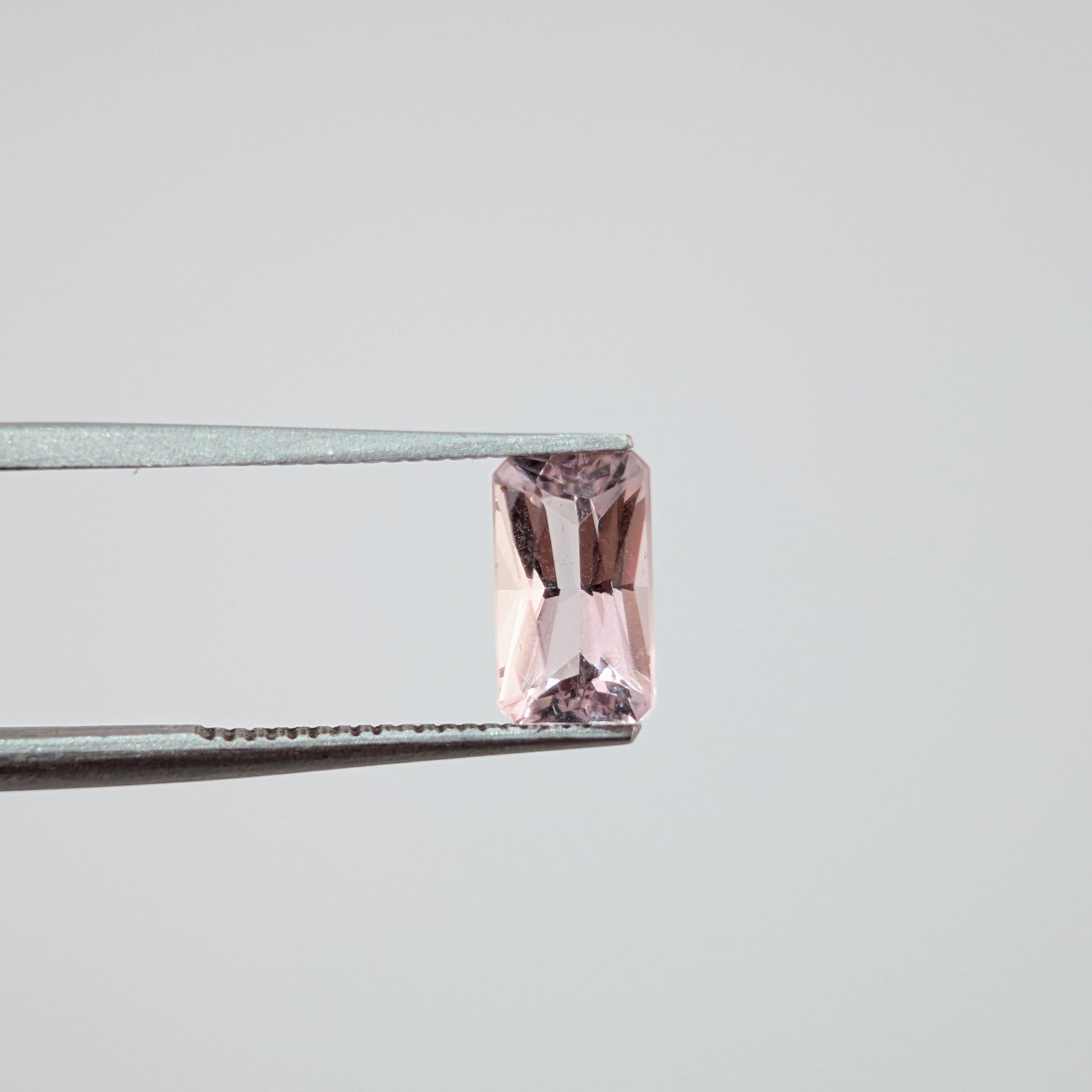 Morganita Facetado Rectángular 7.8 mm x 4.6 mm