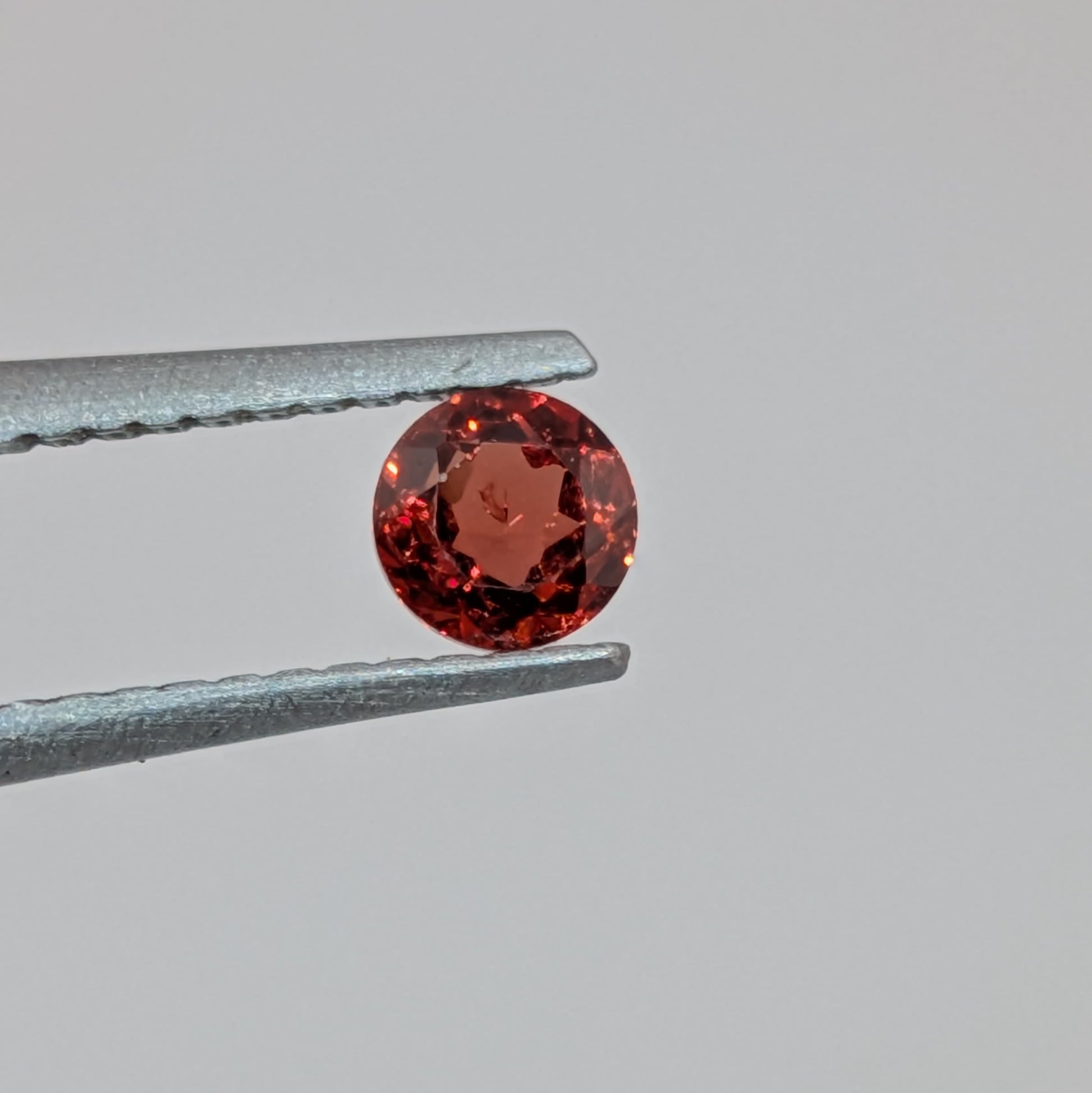 Granate Facetado Redondo 3 mm
