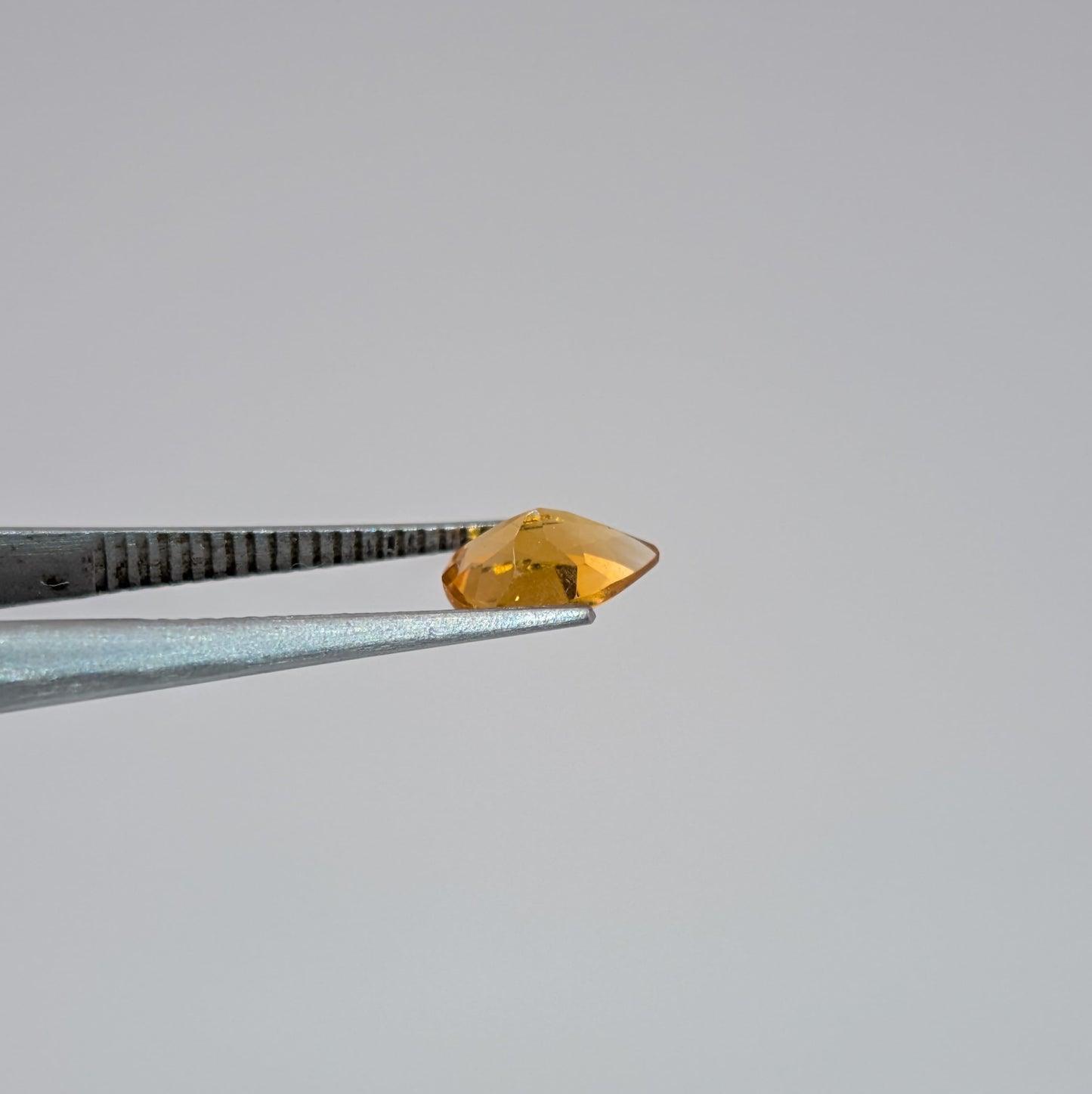 Citrino Facetado Redondo 4 mm x 6 mm