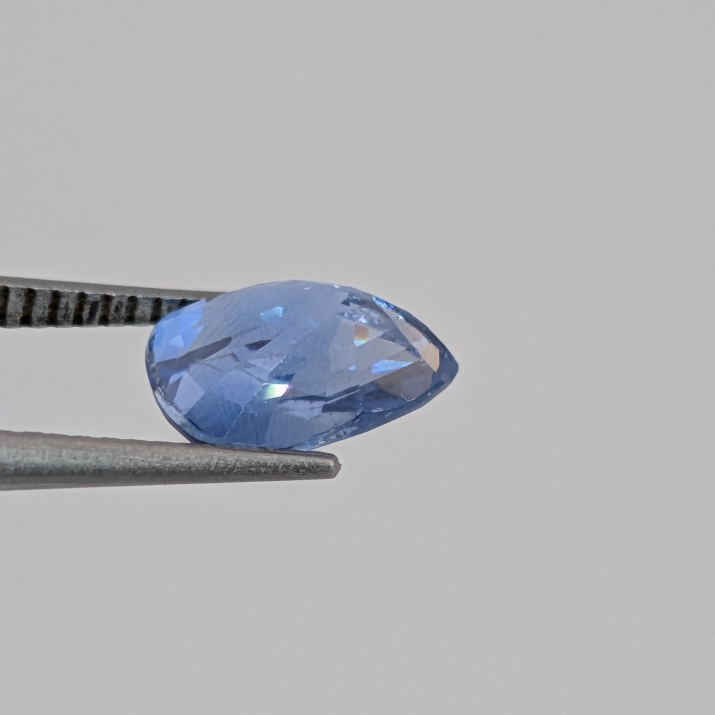 Zafiro Azul Facetado Gota 7.4x5 mm