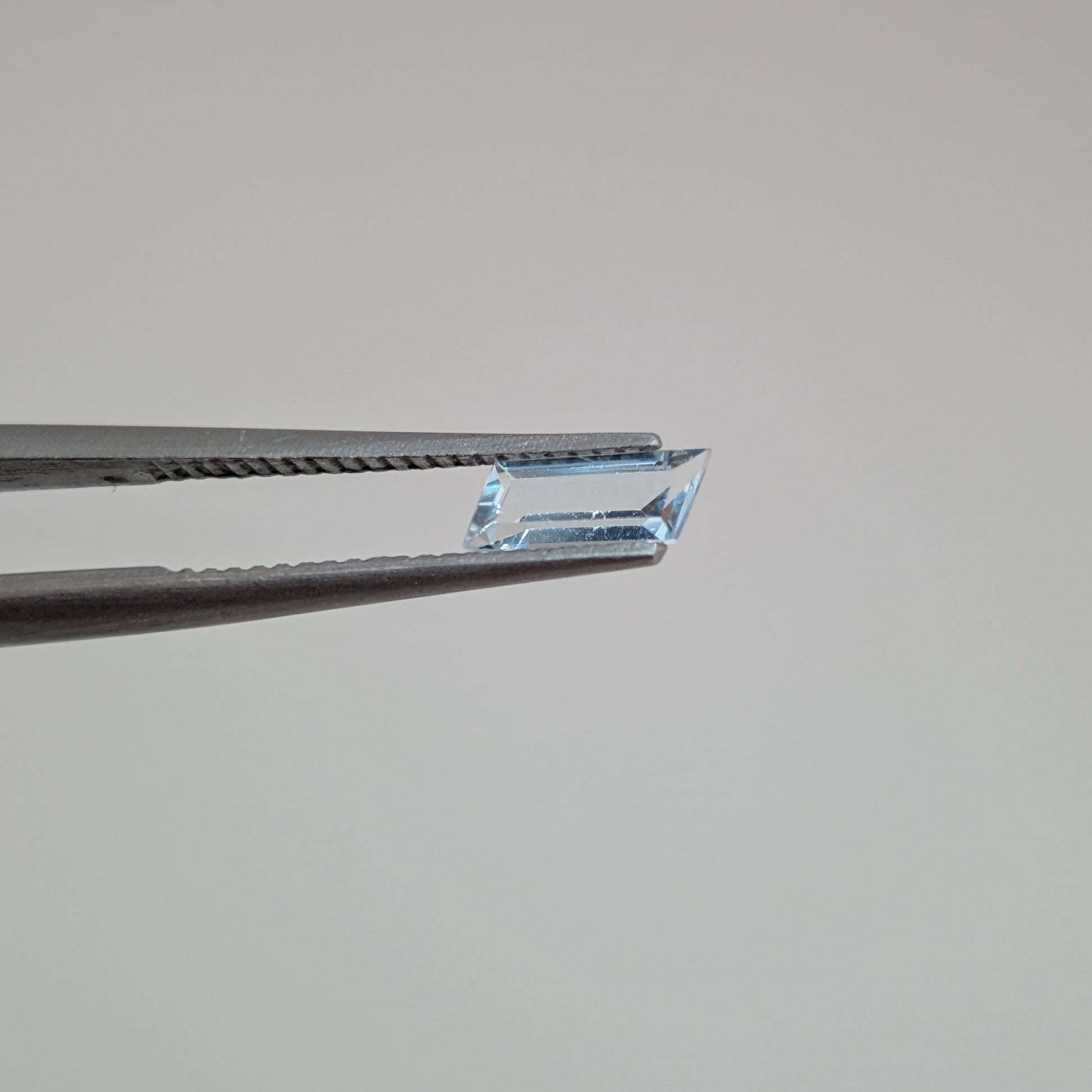 Aguamarina Facetado Forma libre 6 x 2.3 mm