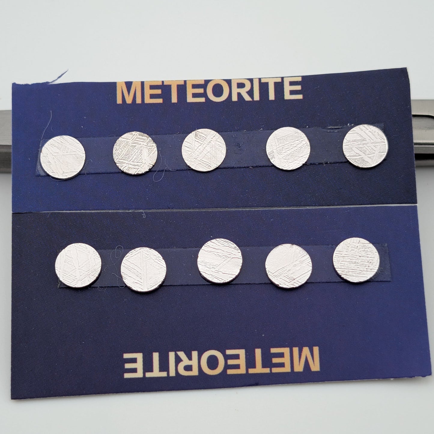 Meteorito Gris Muonionalusta Rodajas Redondo 6 mm