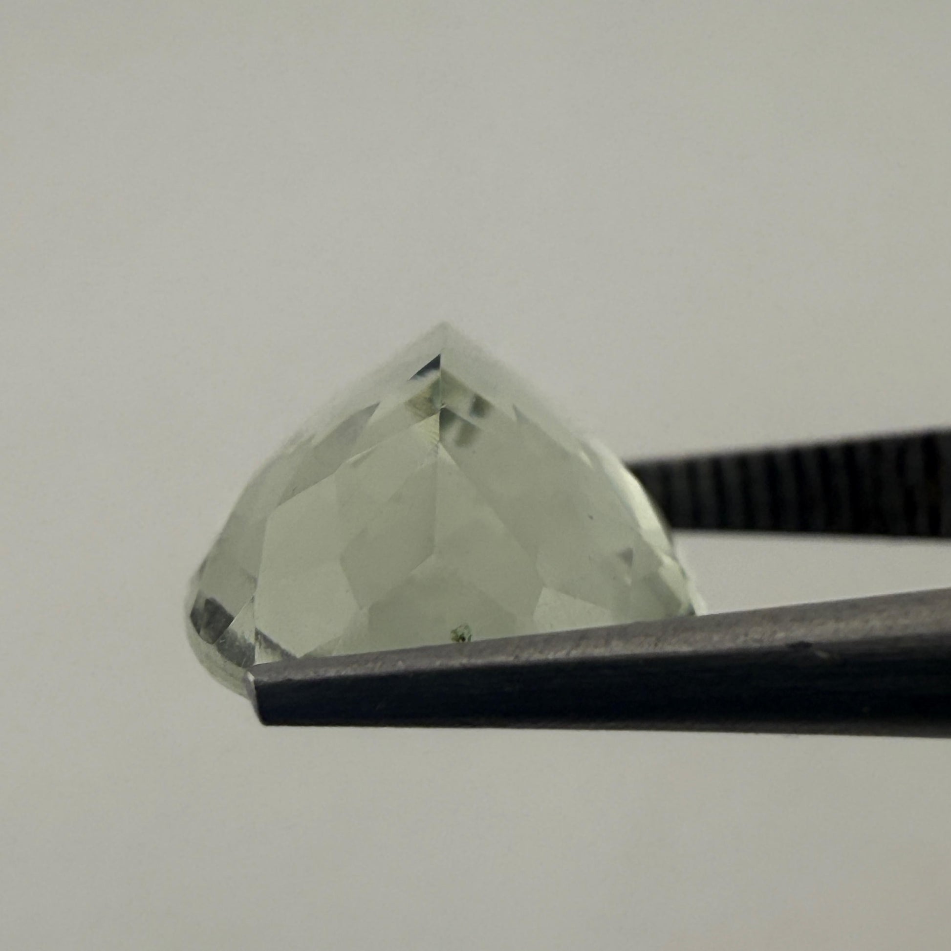 Prasiolita Facetado Ovalado 10 mm x 14 mm