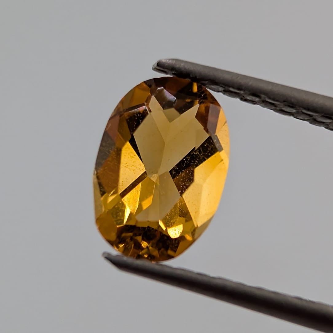 Citrino Facetado Ovalado 4 mm x 6 mm