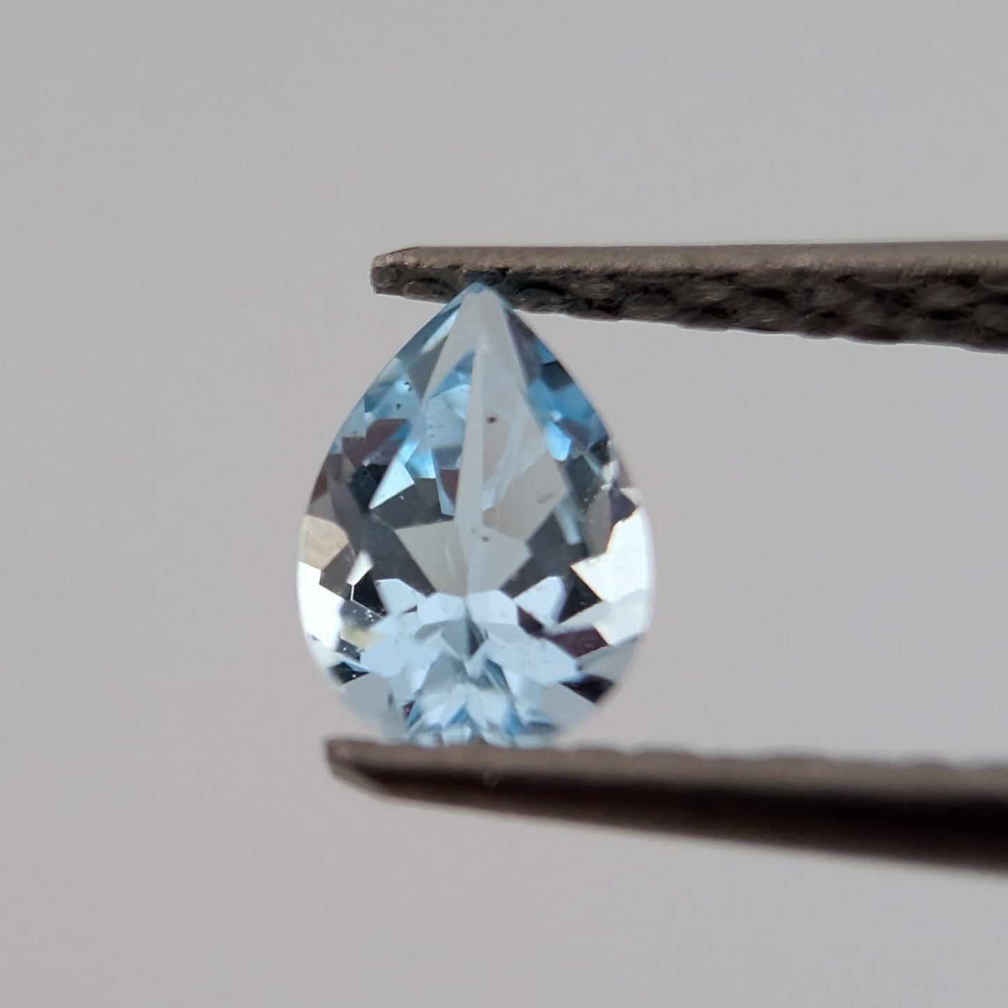 Topacio Sky Blue Facetado Gota 4 mm x 6 mm