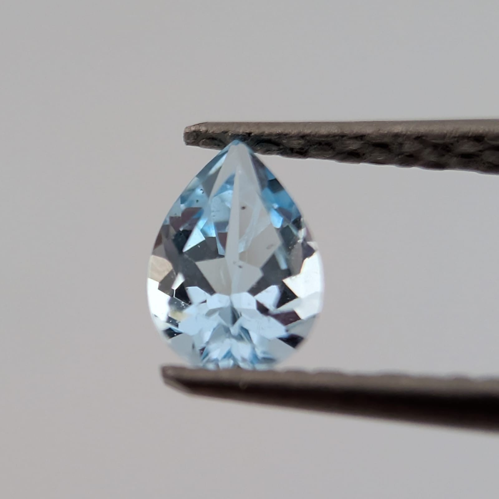 Topacio Sky Blue Facetado Gota 4 mm x 6 mm