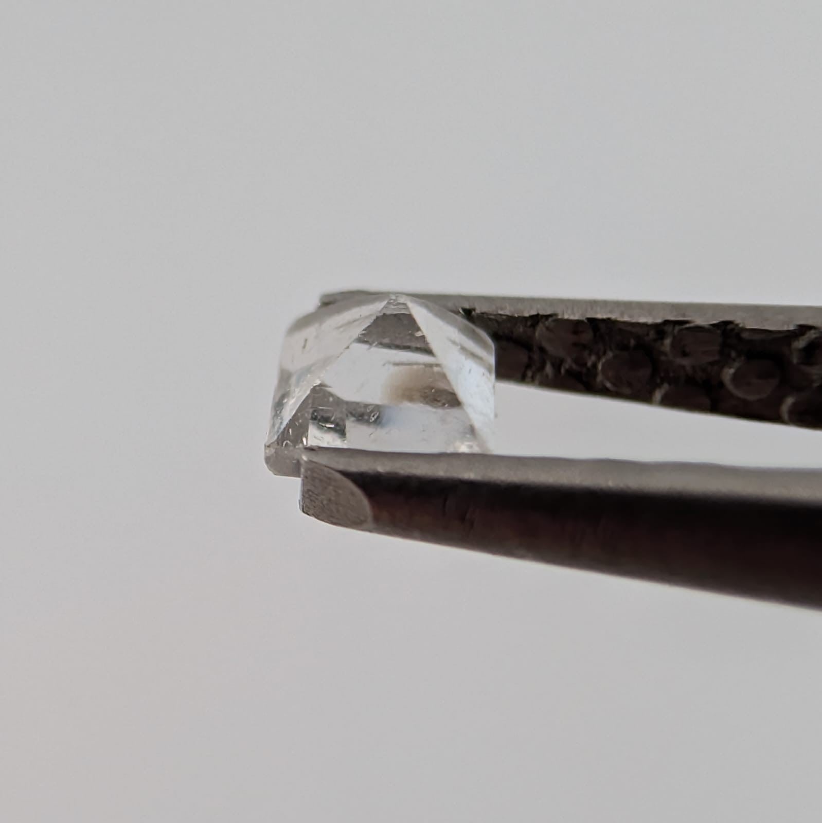 Topacio blanco Facetado Cuadrado 2 mm