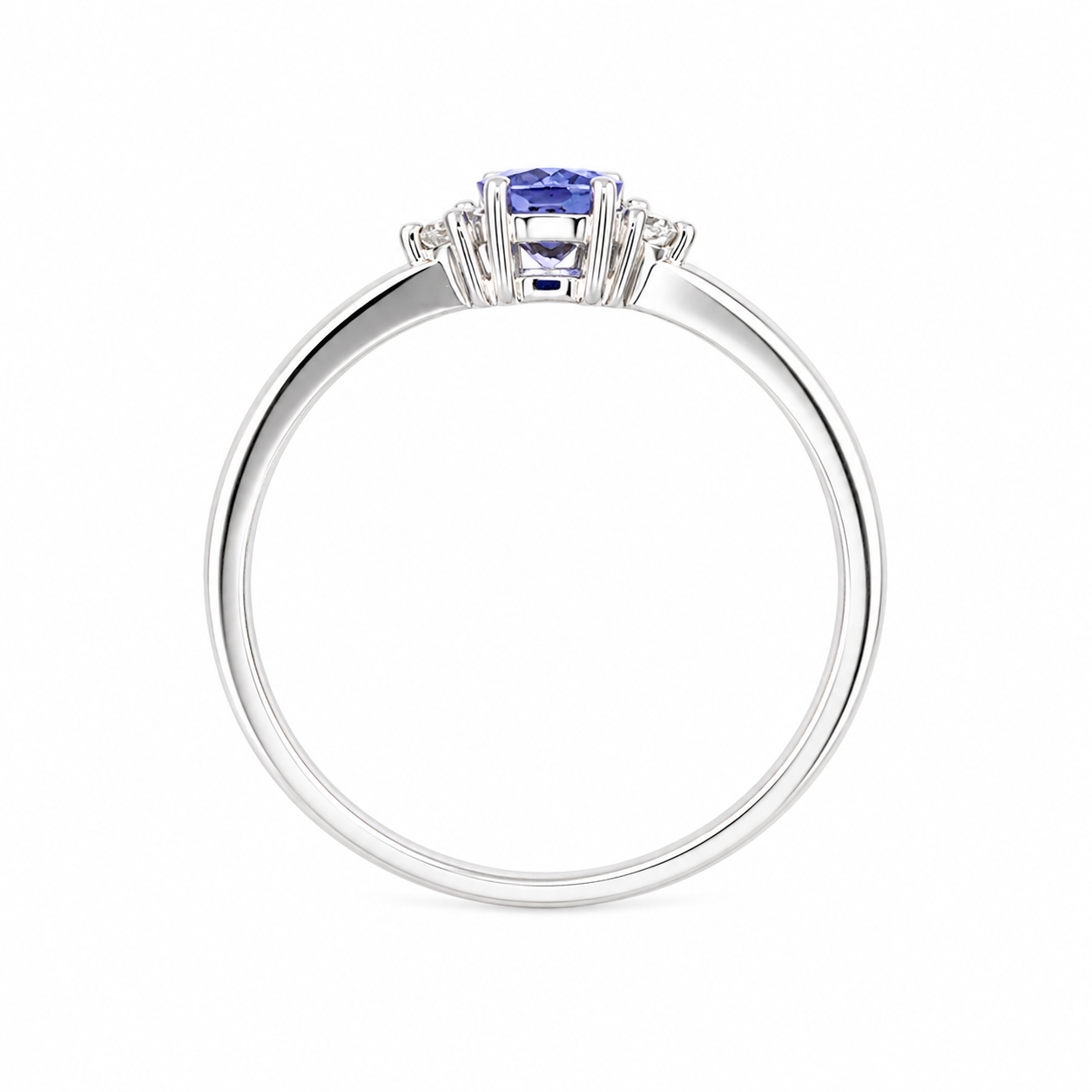 Anillo con tanzanita ovalado 4x5mm y 2 diamantes
