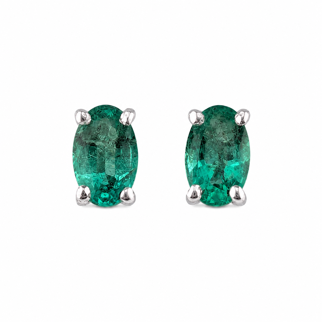 Aretes de Esmeralda ovalado 5x3 mm