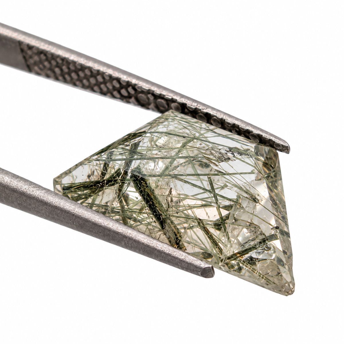 Cuarzo con Inclusiones Facetado Forma Libre 14 x 7 mm