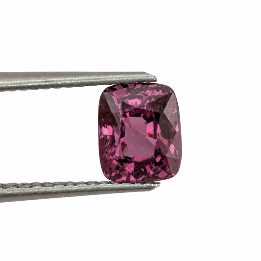 Espinela Facetada Cojín 6.2 x 5.1 mm