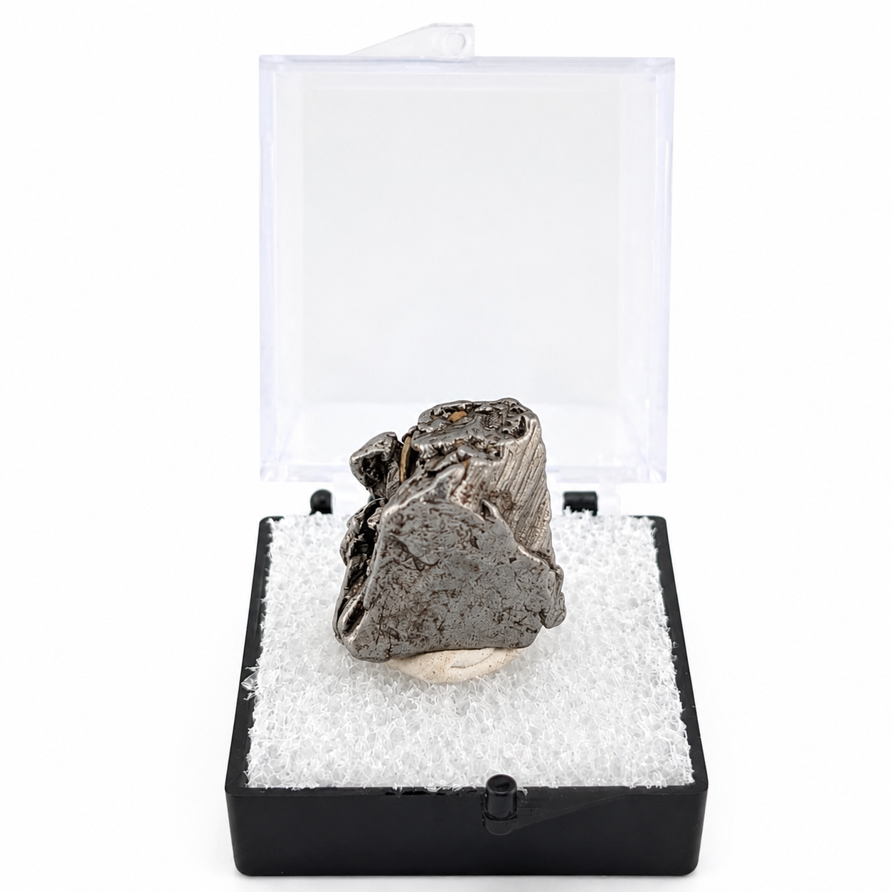 Meteorito Aletai en Caja de acrílico ~3.5 cm
