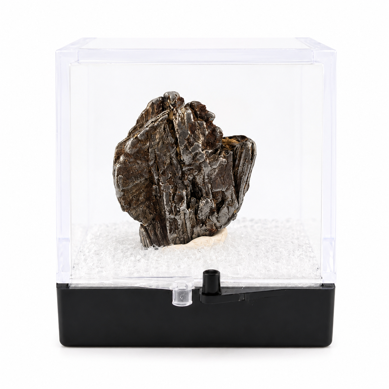 Meteorito Aletai en Caja de acrílico ~3.5 cm