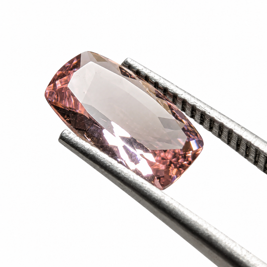Morganita Facetada Cojín alargado 8.5 x 5.3 mm