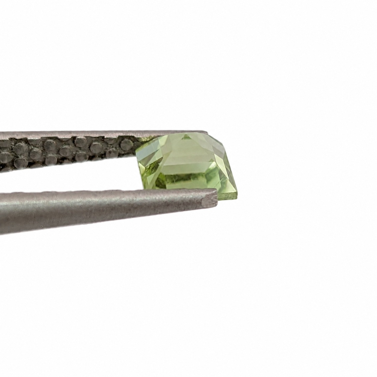 Peridoto Facetado Cuadrado 4 mm