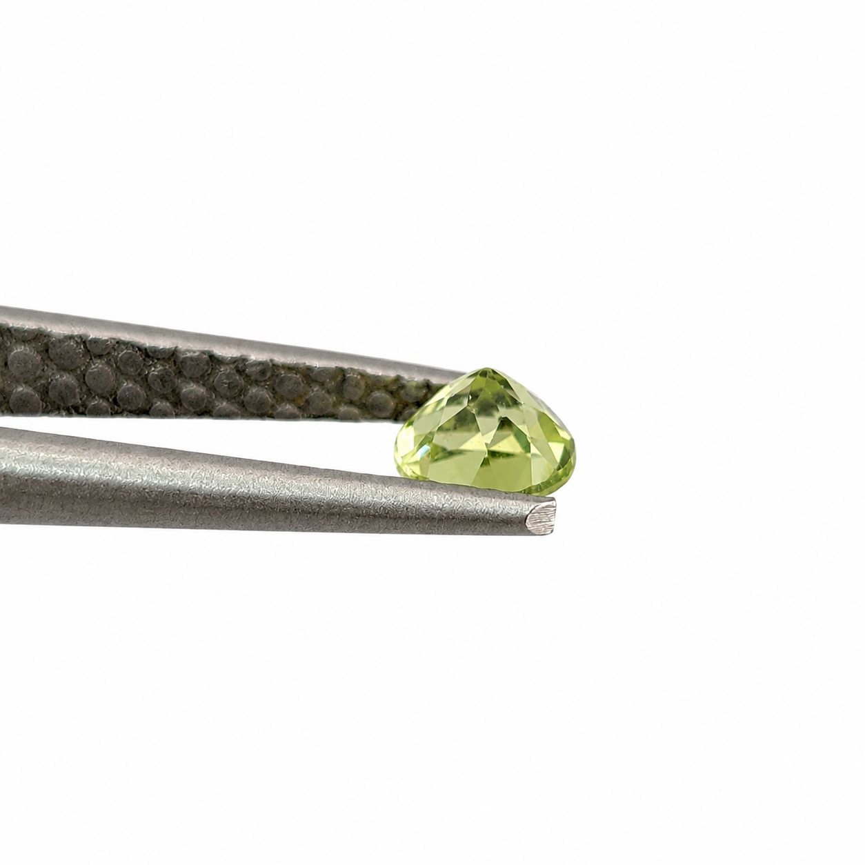 Peridoto Facetado Redondo 4 mm