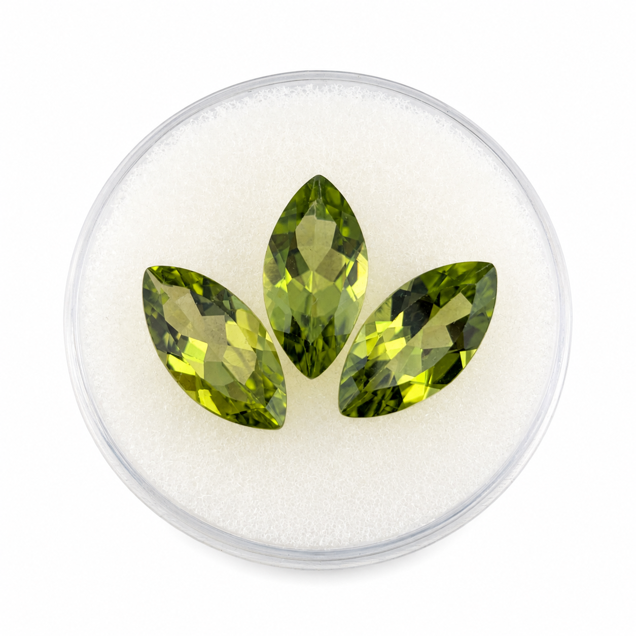 Peridoto Facetado marquisa 14 x 7 mm