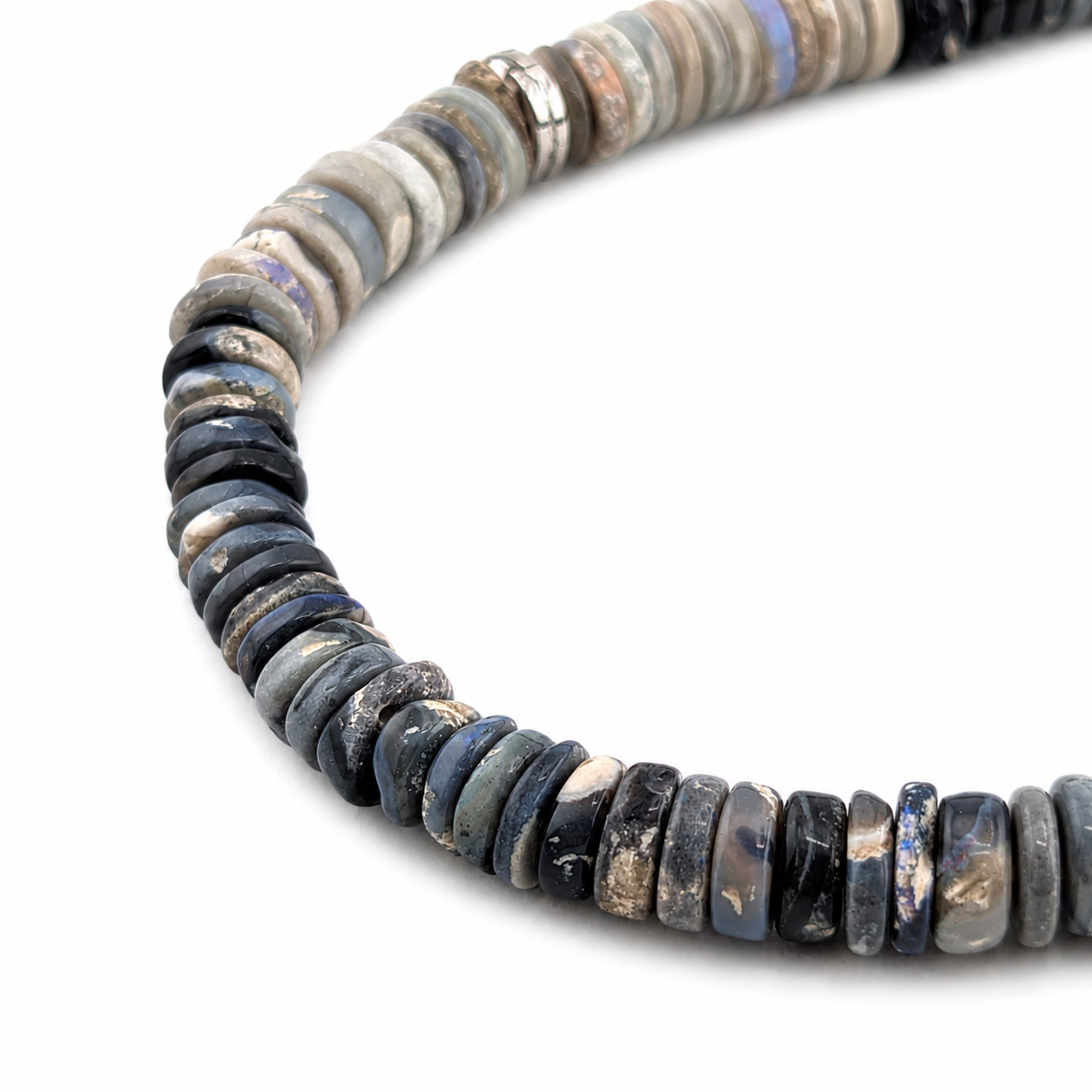 Pulsera elástica de ópalo negro australiano 50ct