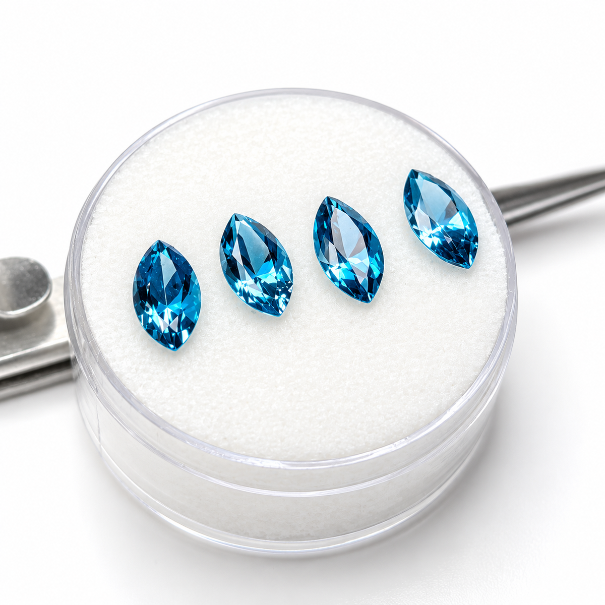 Topacio Azul London Facetado Marquesa 9 x 5 mm