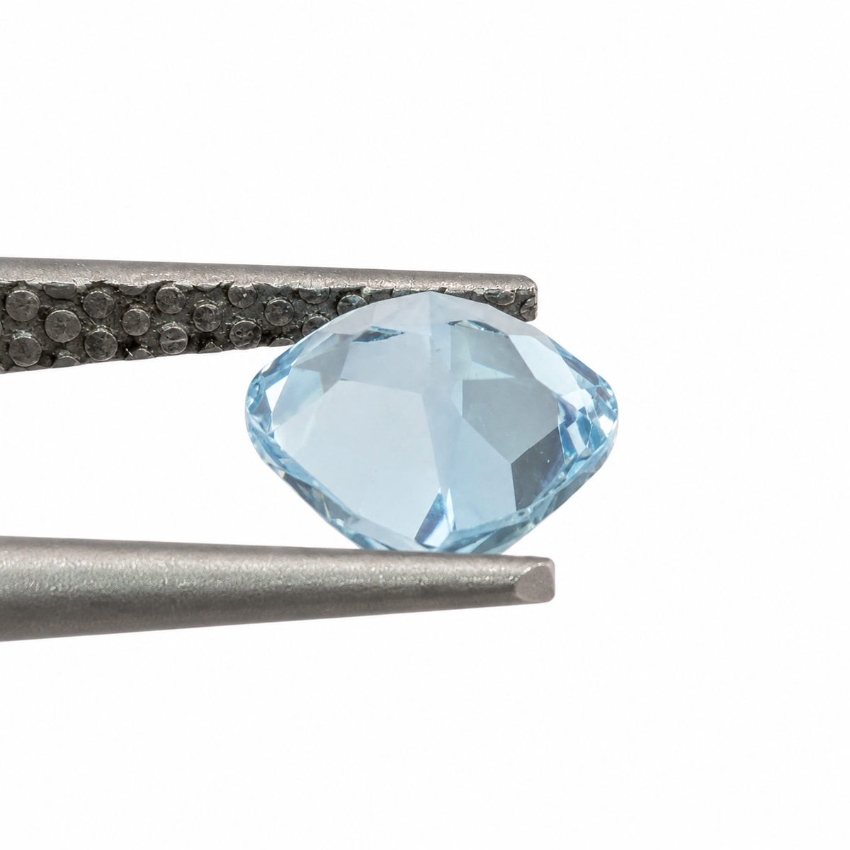 Topacio Sky Blue Facetado Pera 8 x 6 mm