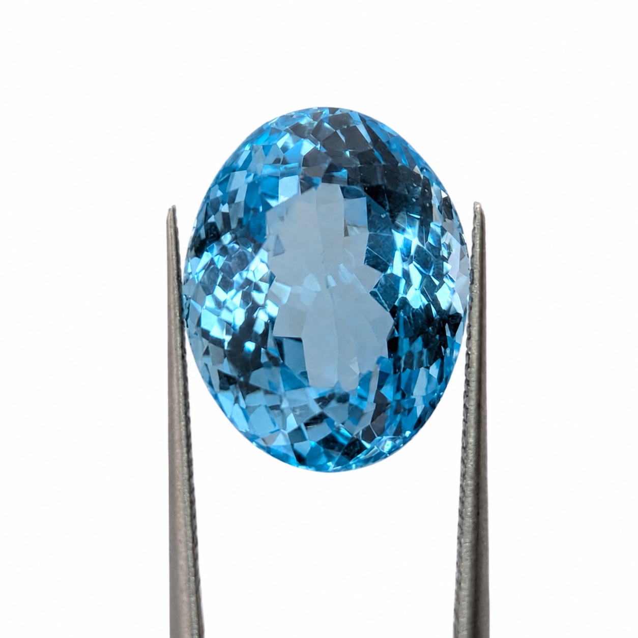 Topacio Swiss Blue Facetado Ovalado 18 x 14 mm