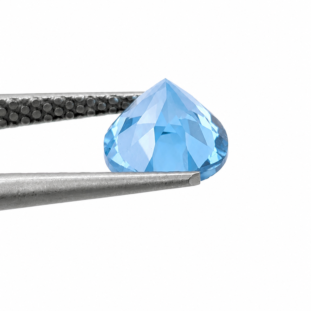 Topacio Swiss Blue Facetado Ovalado 9 x 7 mm