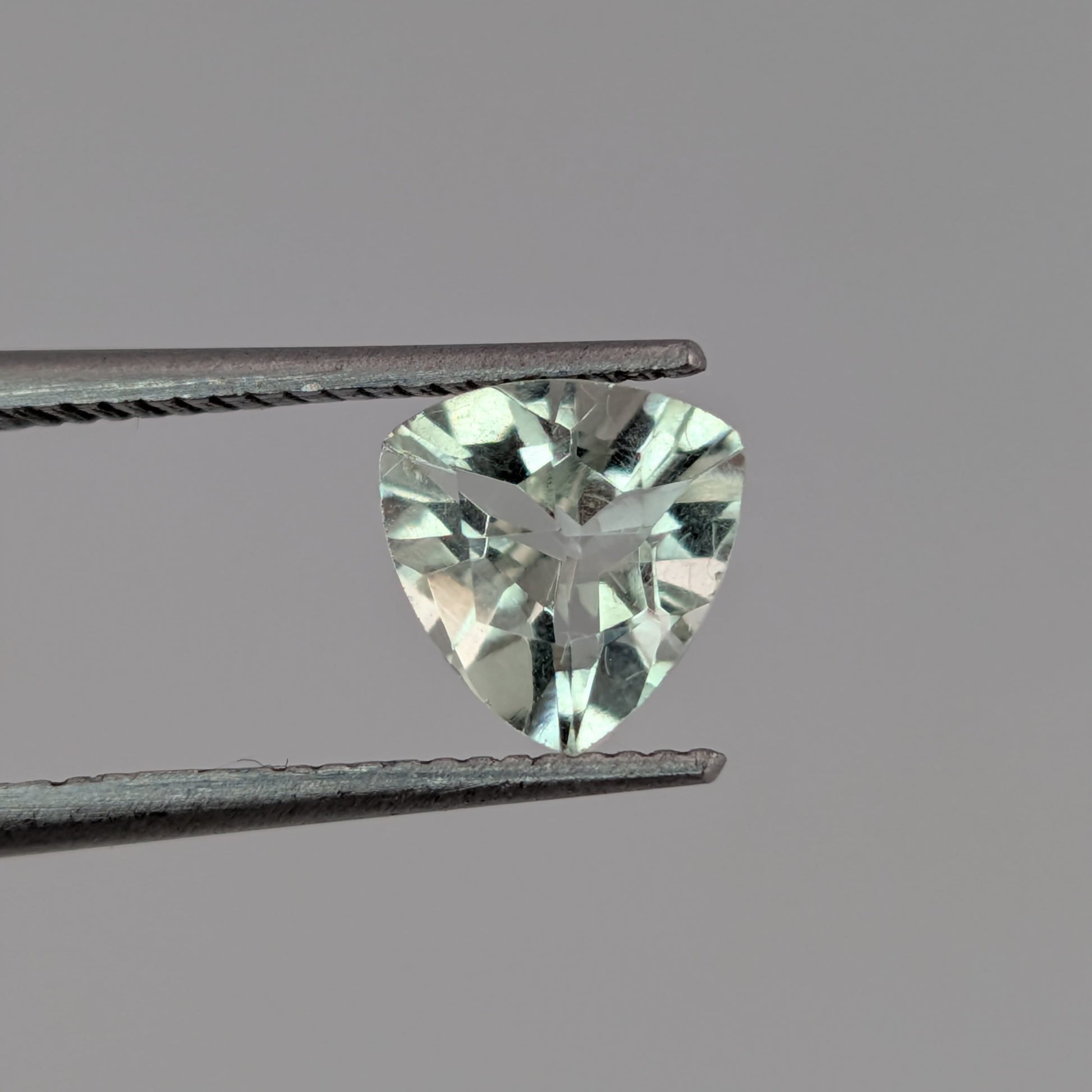 Prasiolita Facetado Trilliant 6 mm