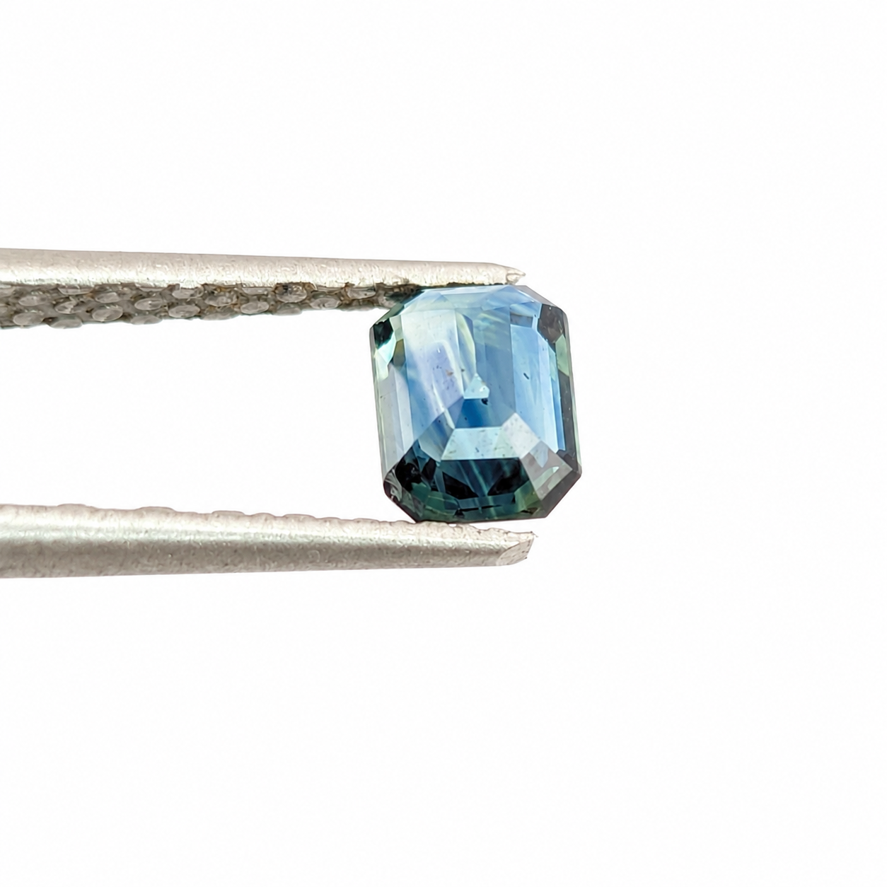 Zafiro Teal Facetado Esmeralda 5 x 4 mm