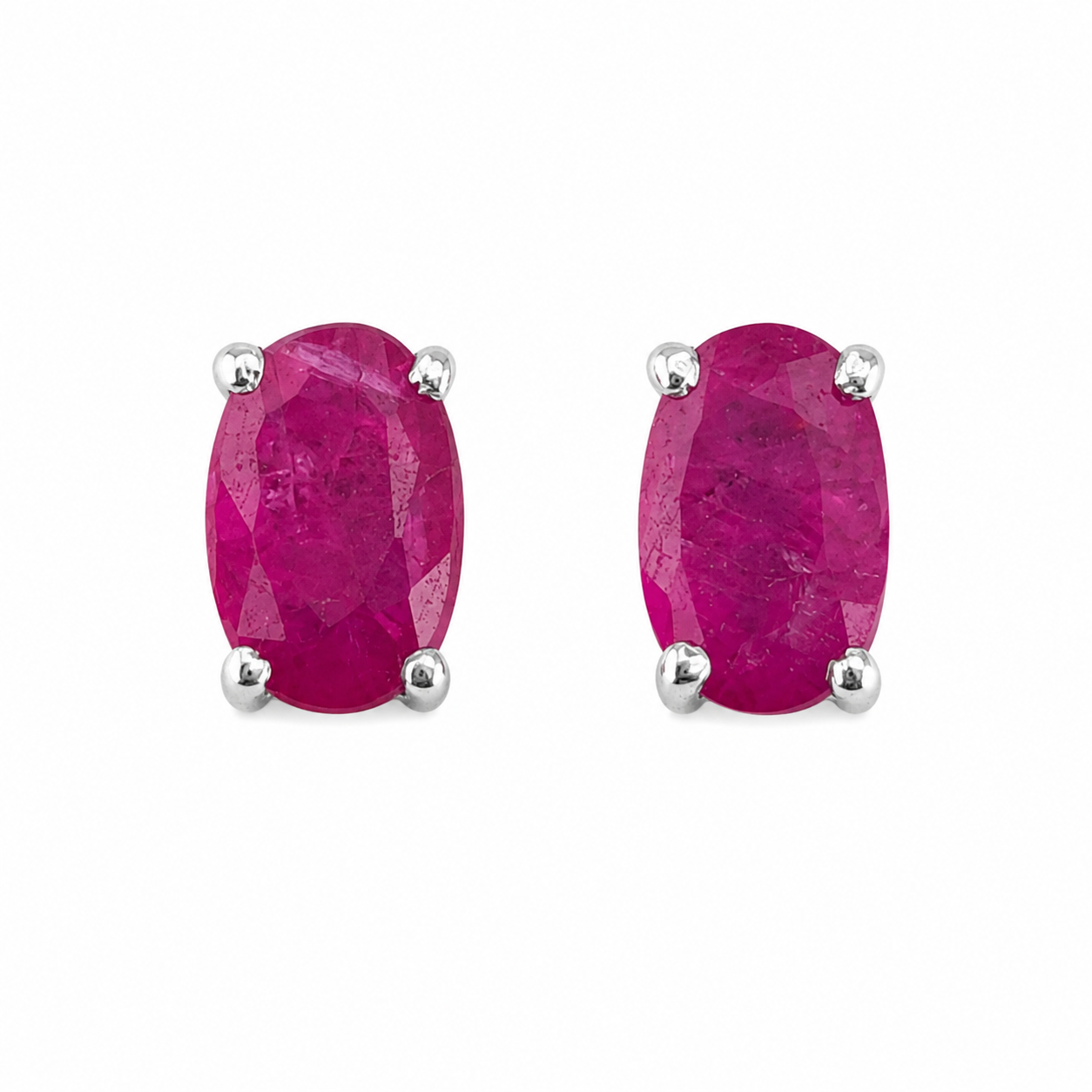 Aretes de Rubi ovalado 5x3 mm