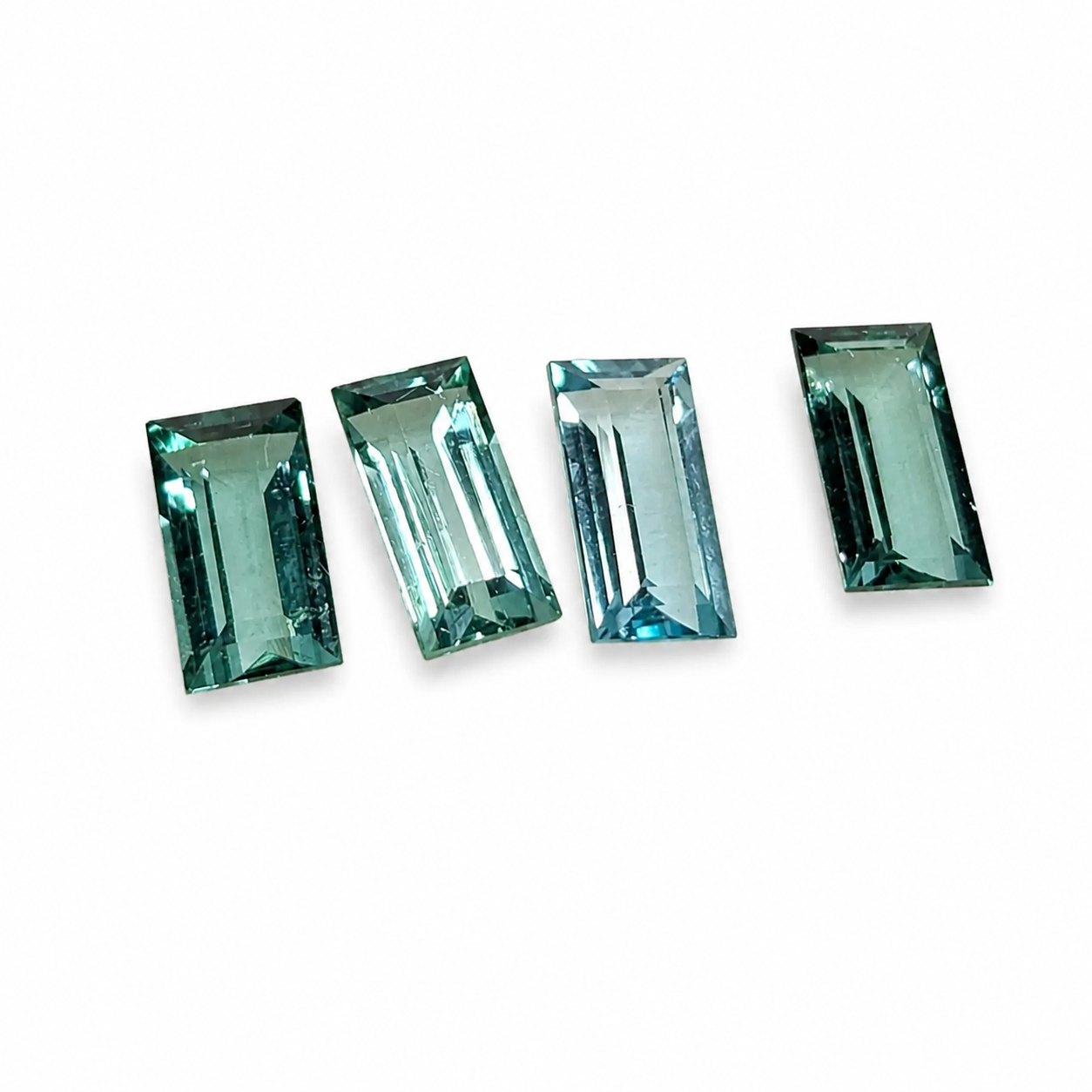 Turmalina Indicolita Facetado Rectangular 8 mm x 4 mm