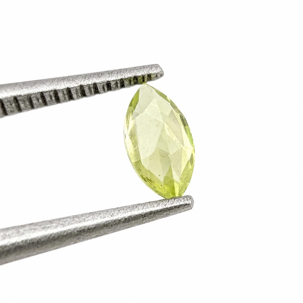 Peridoto 6 x 3 mm
