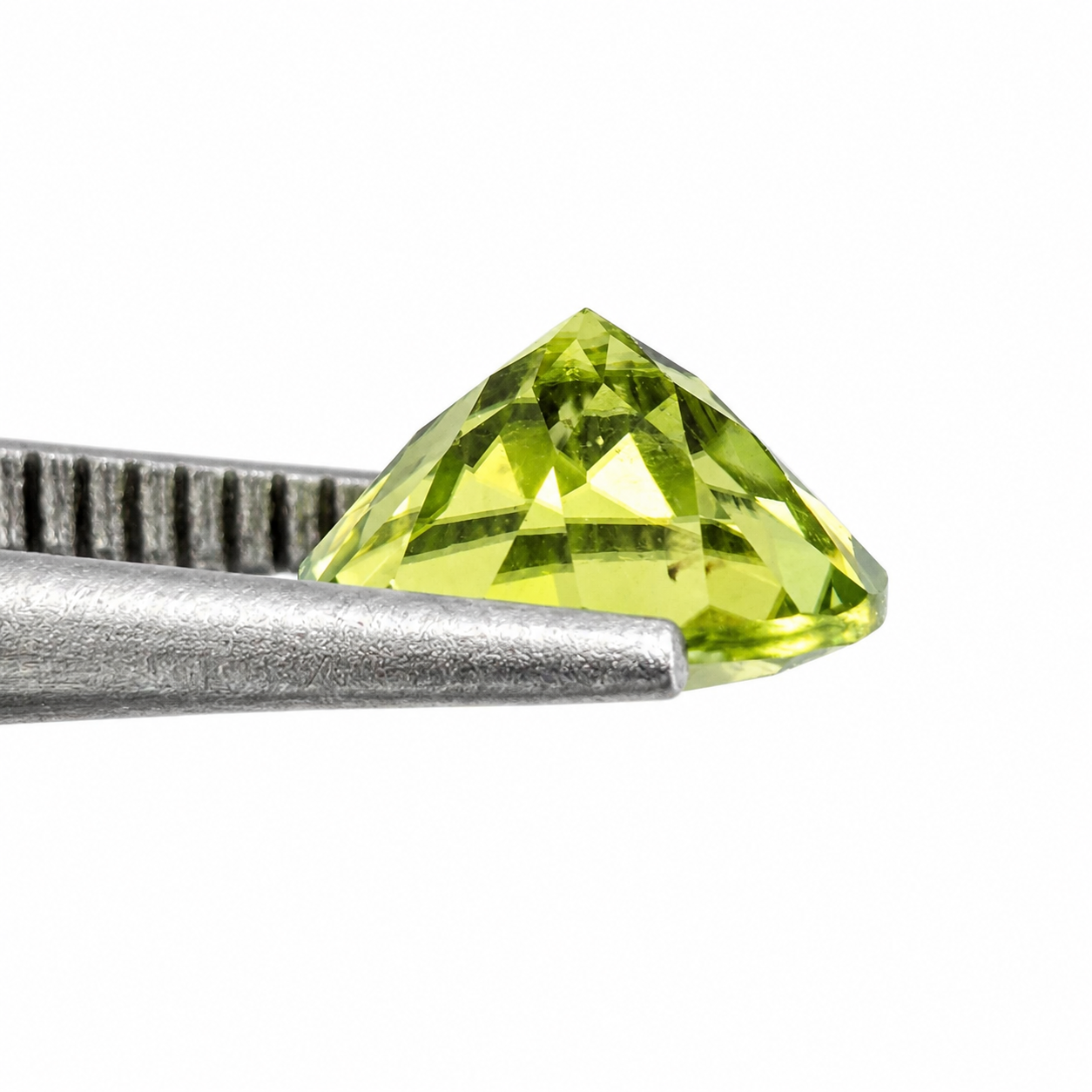 Peridoto Facetado Redondo 7 mm